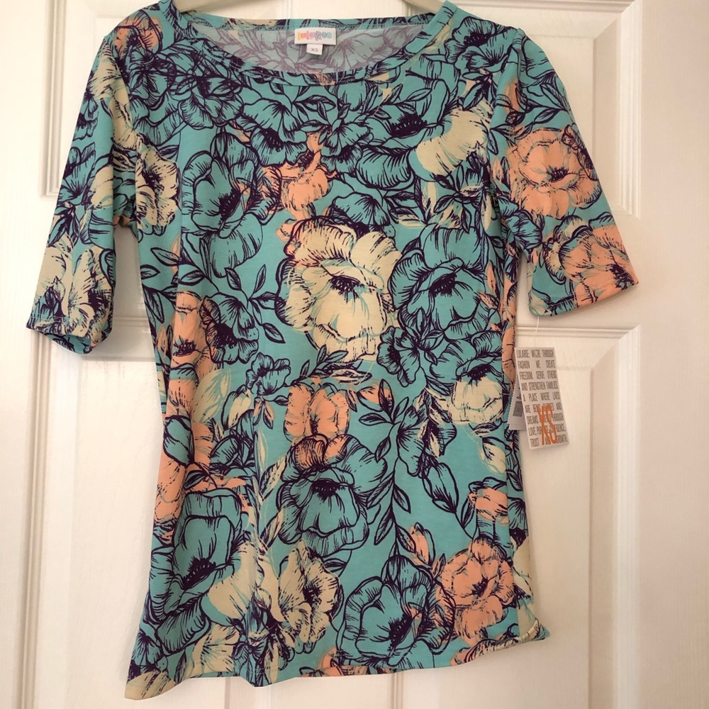 Lularoe xs Gigi beautiful floral print.